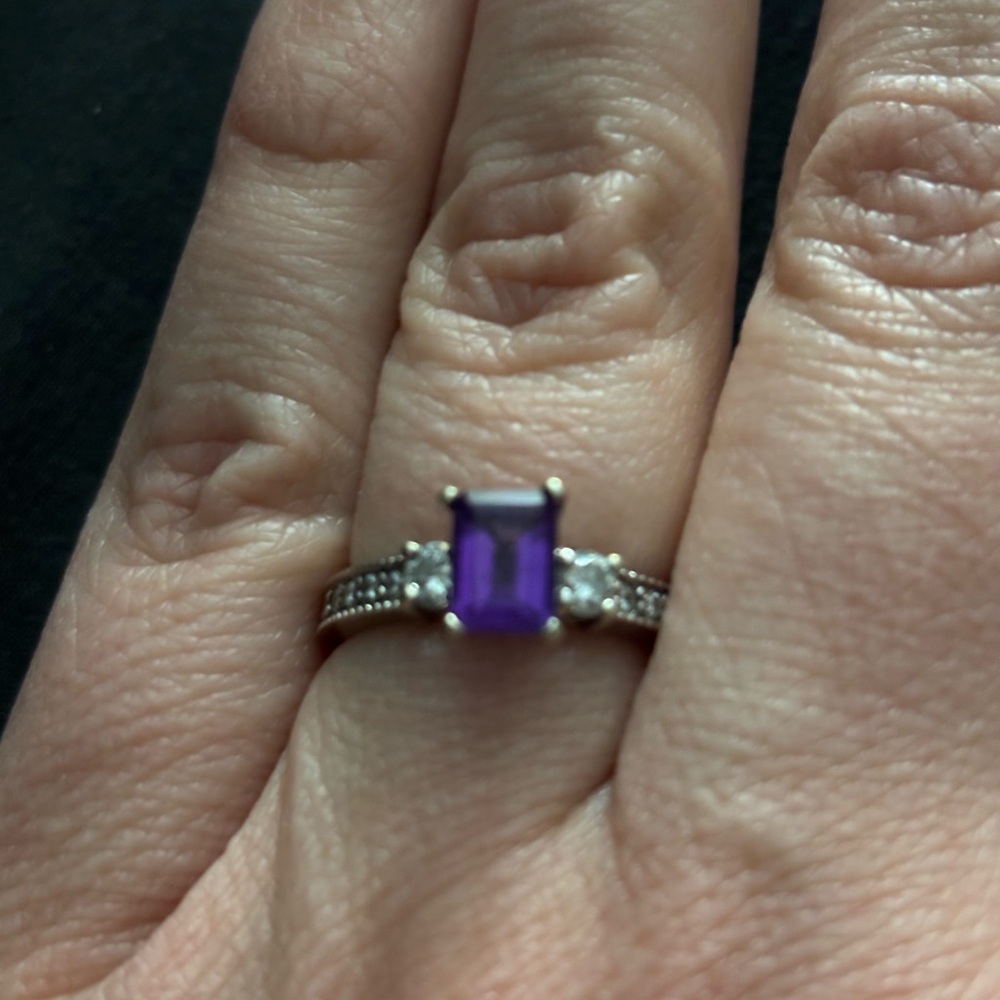 Beautiful Amethyst Ring - Picture 10 of 10